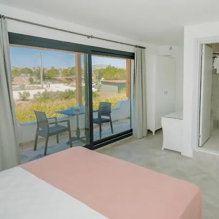Ali Baba Ciftligi B&B 알라카티