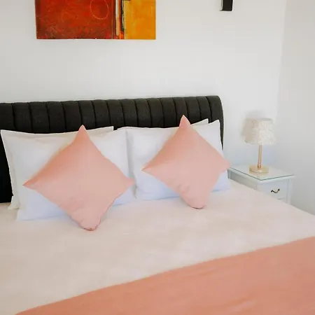 Ali Baba Ciftligi B&B 알라카티