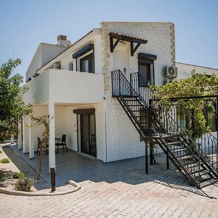 Ali Baba Ciftligi Frühstückspension Alaçatı