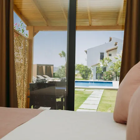 Ali Baba Ciftligi Bed & Breakfast Alaçatı