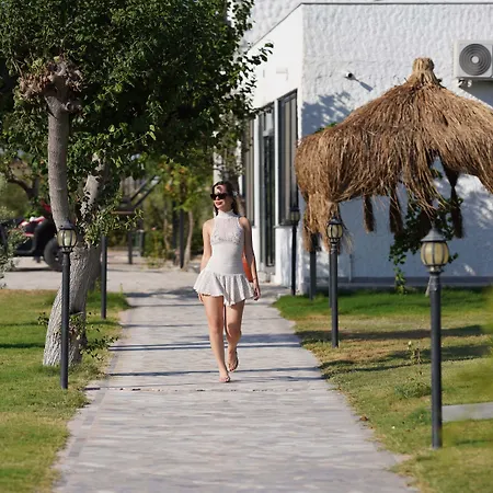 Oda ve Kahvaltı Ali Baba Ciftligi 4*